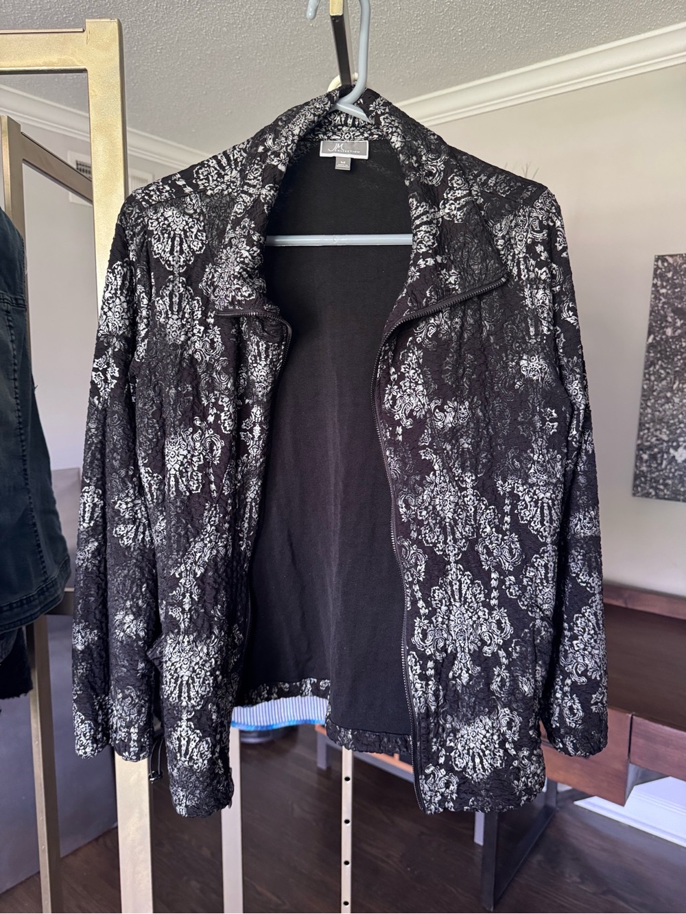 JM Collection Black and White Patterned Zip Jacket